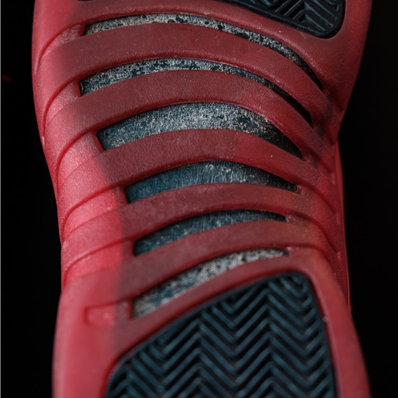 Jordan 12 Rétro flu game 2016 - Picture 6 of 16